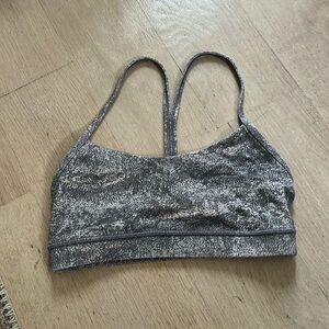 Lulu lemon flow y bra